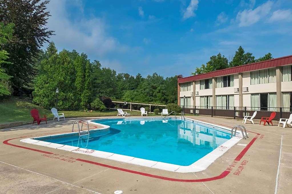 Days Inn By Wyndham Williamsport Facilities photo